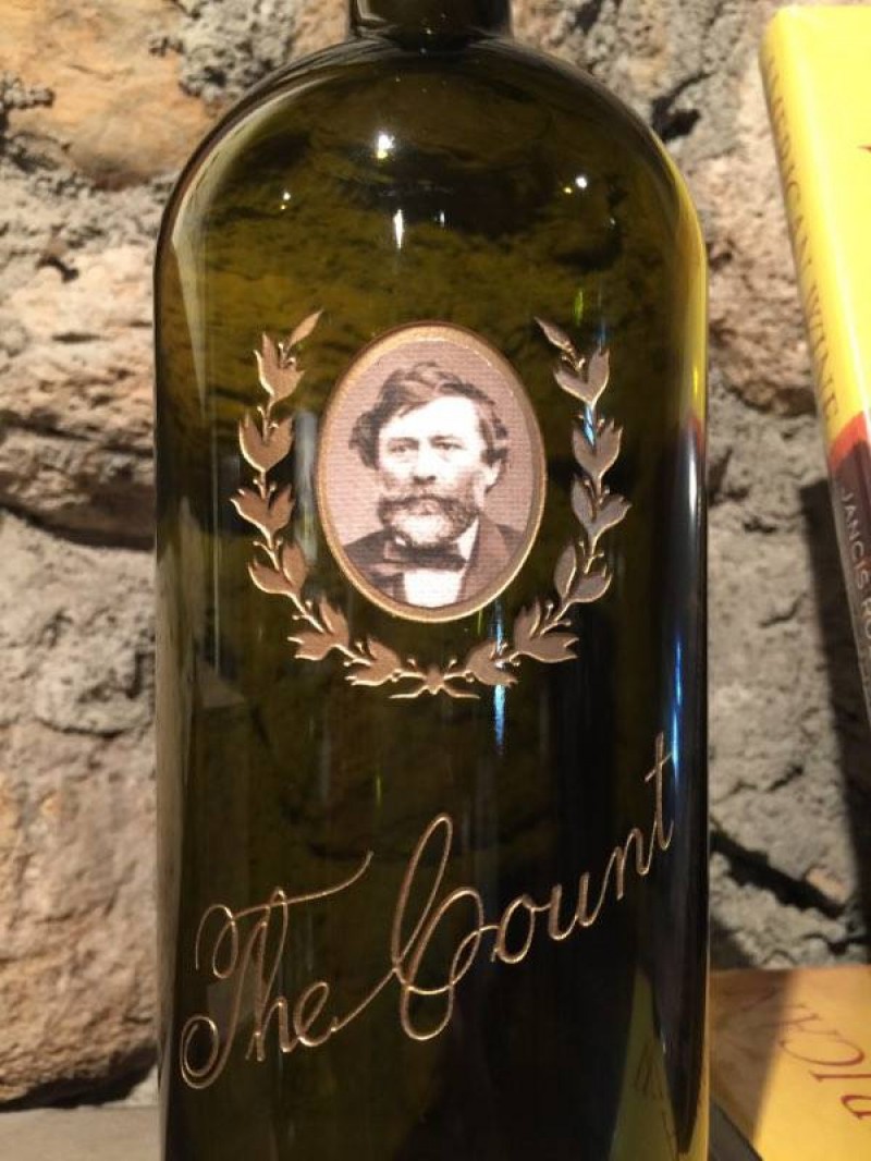 Haraszthy Ágoston portréja egy palack kaliforniai boron